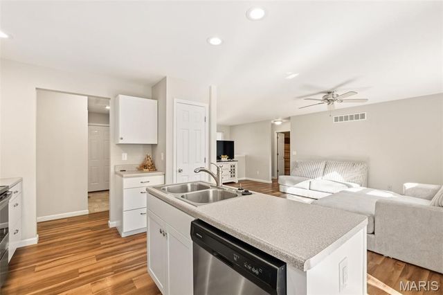 30 Round Table Court, Winfield, MO 63389