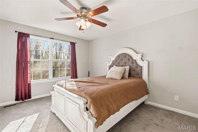 30 Round Table Court, Winfield, MO 63389