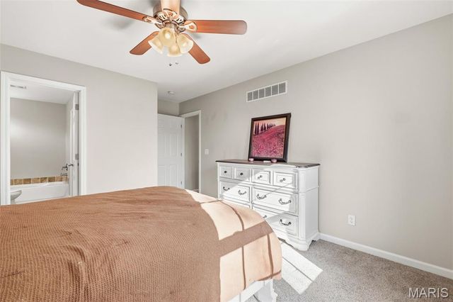 30 Round Table Court, Winfield, MO 63389