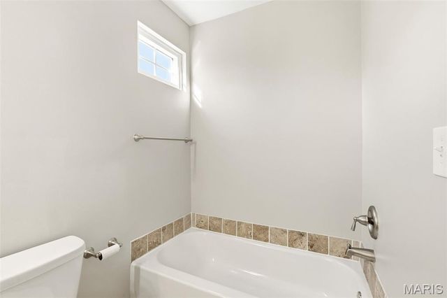 30 Round Table Court, Winfield, MO 63389