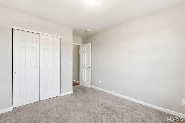 30 Round Table Court, Winfield, MO 63389