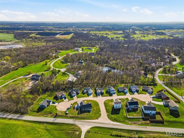30 Round Table Court, Winfield, MO 63389