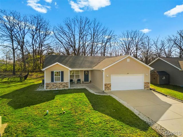 30 Round Table Court, Winfield, MO 63389