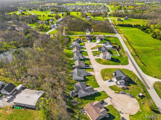 30 Round Table Court, Winfield, MO 63389