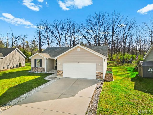 30 Round Table Court, Winfield, MO 63389