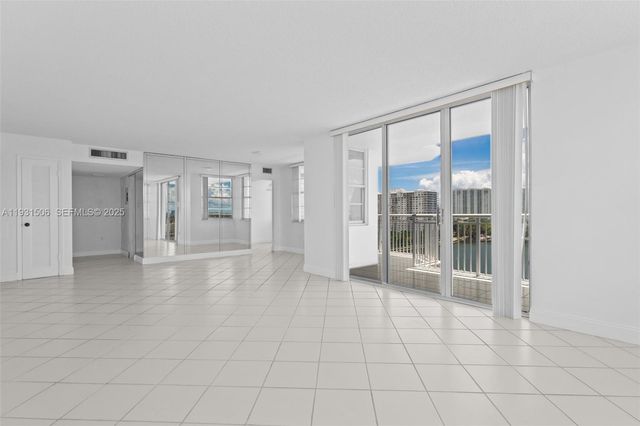 18081 Biscayne Blvd 1205, Aventura, FL 33160