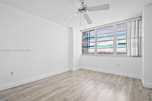 18081 Biscayne Blvd 1205, Aventura, FL 33160