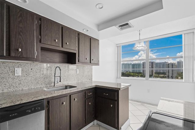 18081 Biscayne Blvd 1205, Aventura, FL 33160