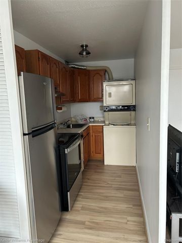 8900 E Jefferson Avenue 323, Detroit, MI 48214