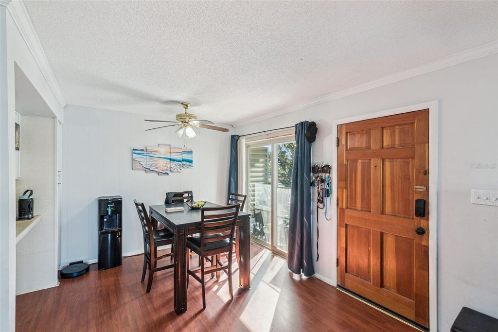 Image 2 of property listing at 1935 CONWAY ROAD 6, Orlando, FL 32812