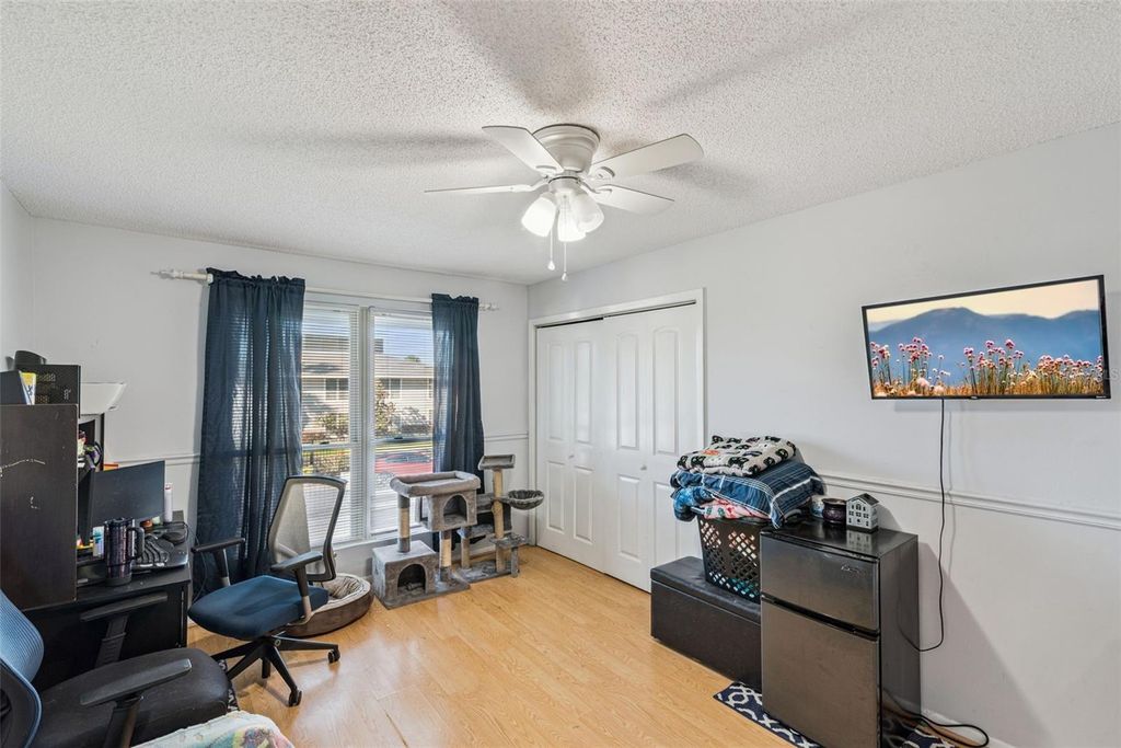 Image 14 of property listing at 1935 CONWAY ROAD 6, Orlando, FL 32812