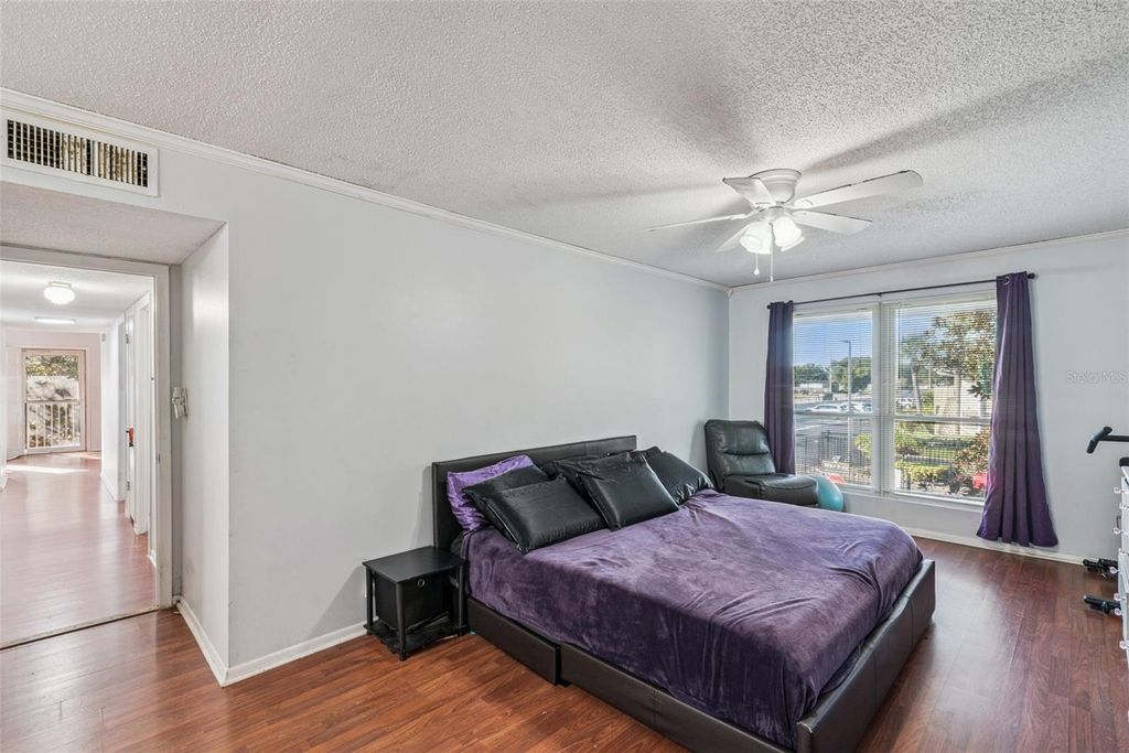 Image 16 of property listing at 1935 CONWAY ROAD 6, Orlando, FL 32812