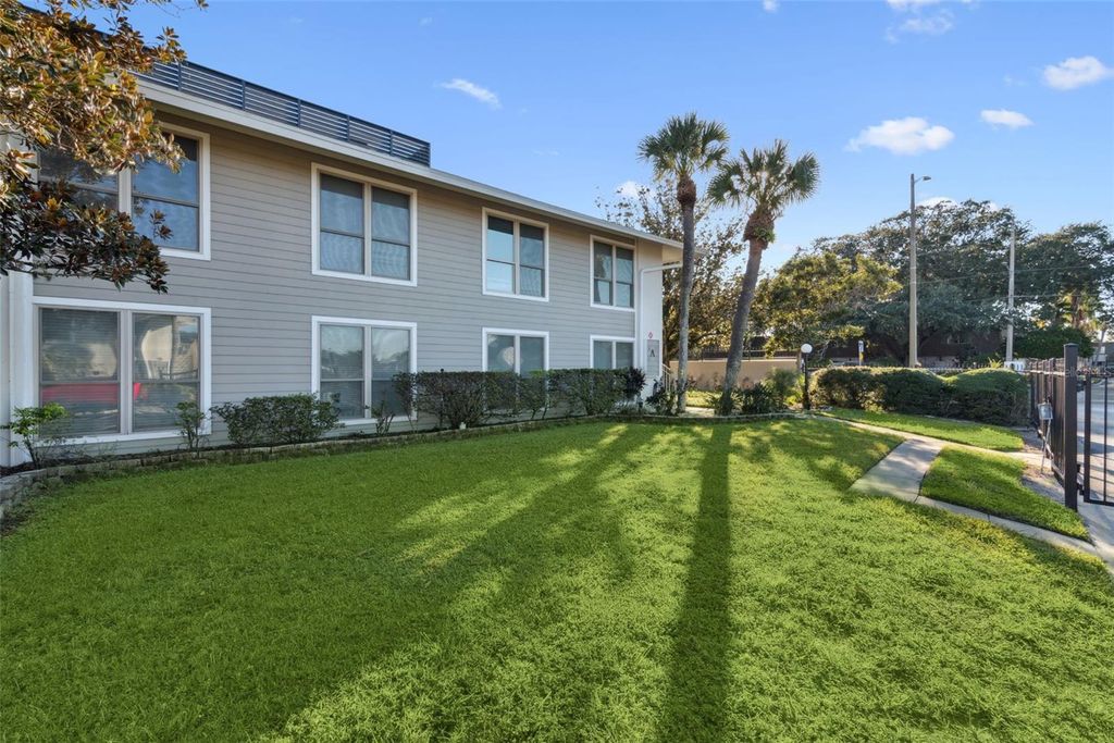 Image 24 of property listing at 1935 CONWAY ROAD 6, Orlando, FL 32812