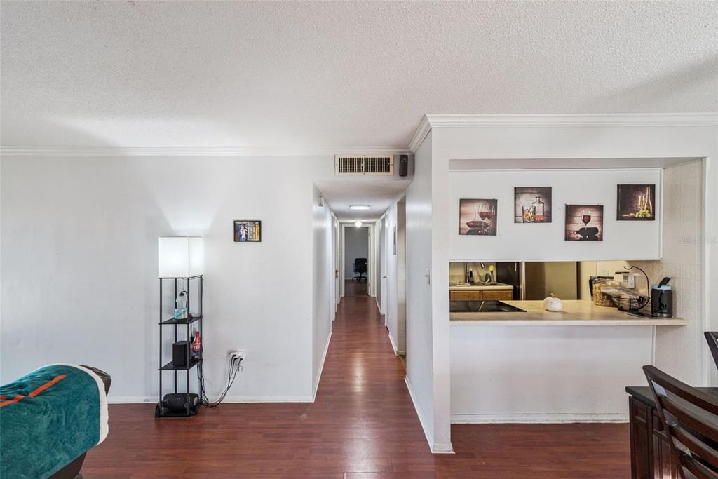 Image 10 of property listing at 1935 CONWAY ROAD 6, Orlando, FL 32812