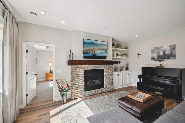 1976 Mulberry Lane, Carver, MN 55315