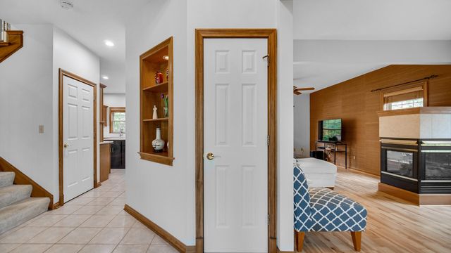 3204 Saddlebrook Crossing, Valparaiso, IN 46385