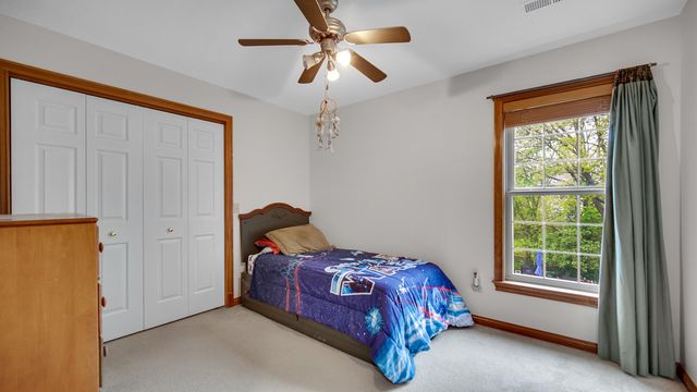 3204 Saddlebrook Crossing, Valparaiso, IN 46385