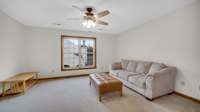 3204 Saddlebrook Crossing, Valparaiso, IN 46385