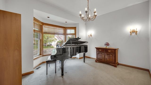 3204 Saddlebrook Crossing, Valparaiso, IN 46385
