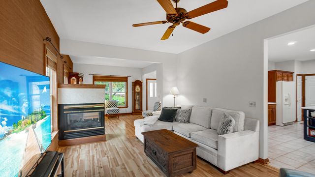 3204 Saddlebrook Crossing, Valparaiso, IN 46385