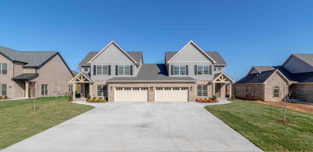 1045 Veridian Dr, Clarksville, TN 37043