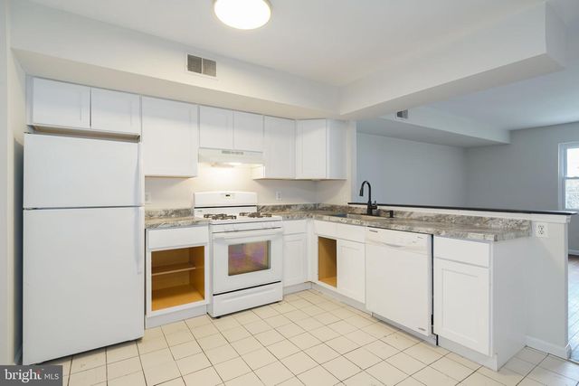 944 NEW MARKET ST, Philadelphia, PA 19123