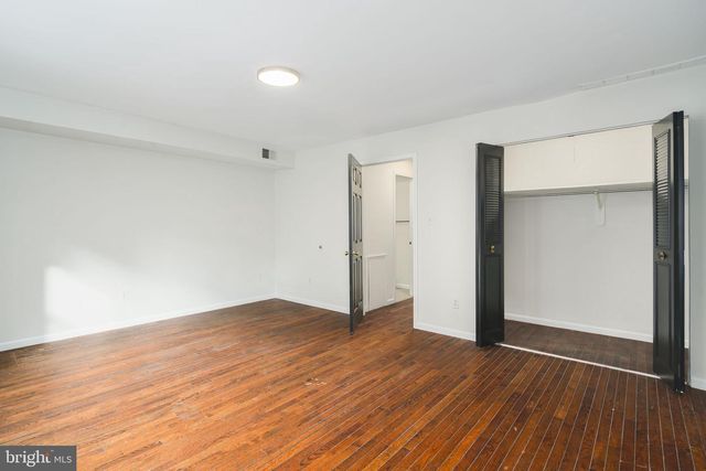 944 NEW MARKET ST, Philadelphia, PA 19123