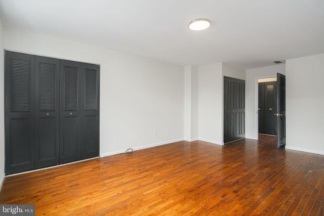 944 NEW MARKET ST, Philadelphia, PA 19123