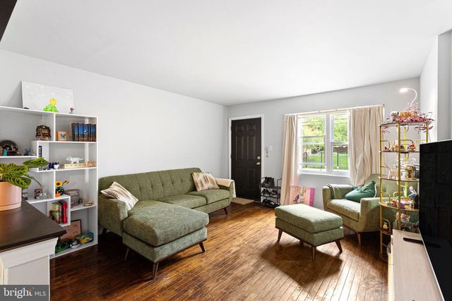 944 NEW MARKET ST, Philadelphia, PA 19123