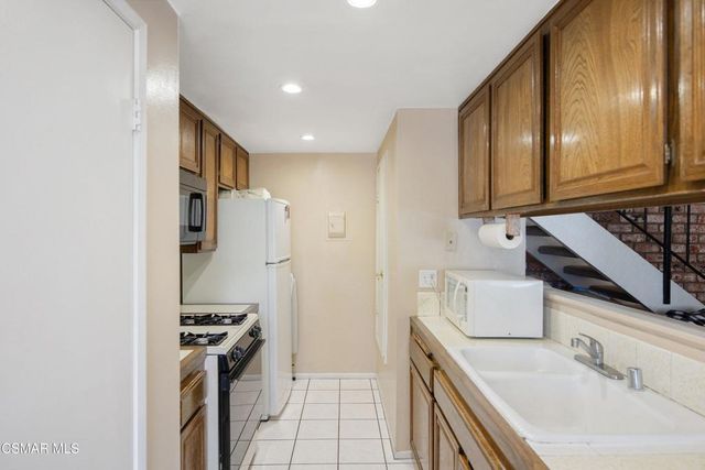 5957 Nelda Street 3, Simi Valley, CA 93063