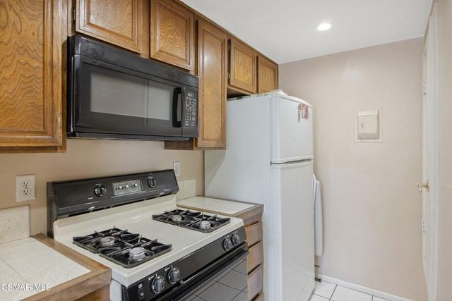 5957 Nelda Street 3, Simi Valley, CA 93063