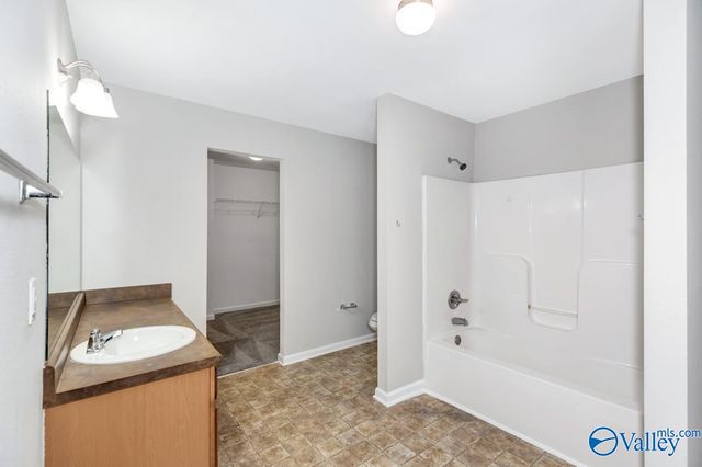 101 Belle Haven Drive, Owens Cross Roads, AL 35763