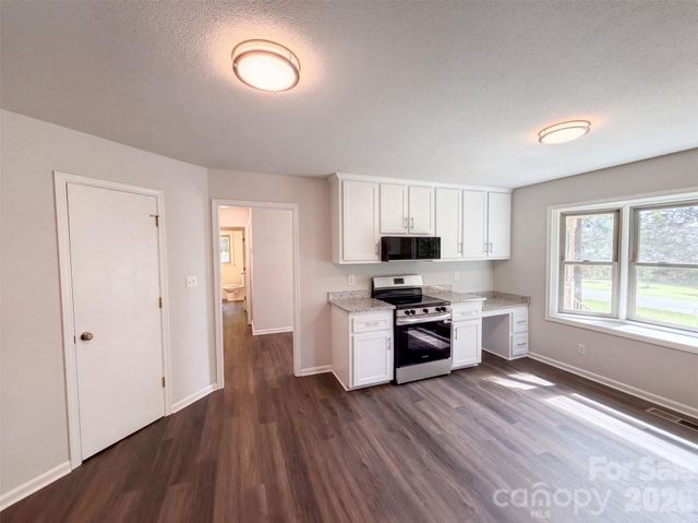 121 Goodman Circle NE, Concord, NC 28025