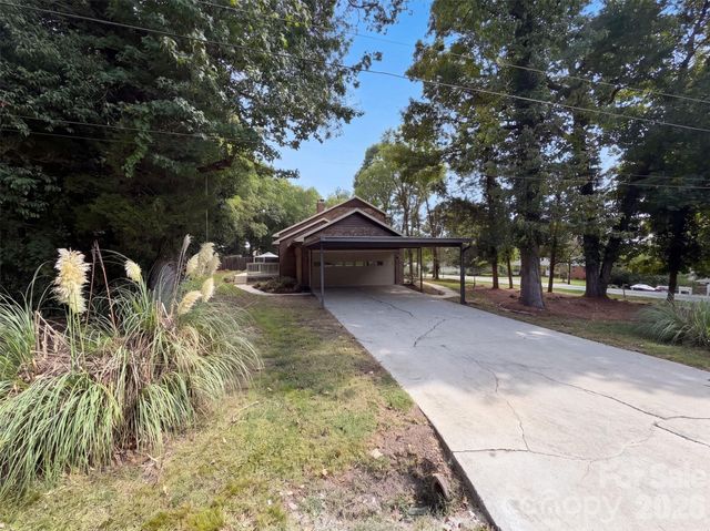 121 Goodman Circle NE, Concord, NC 28025