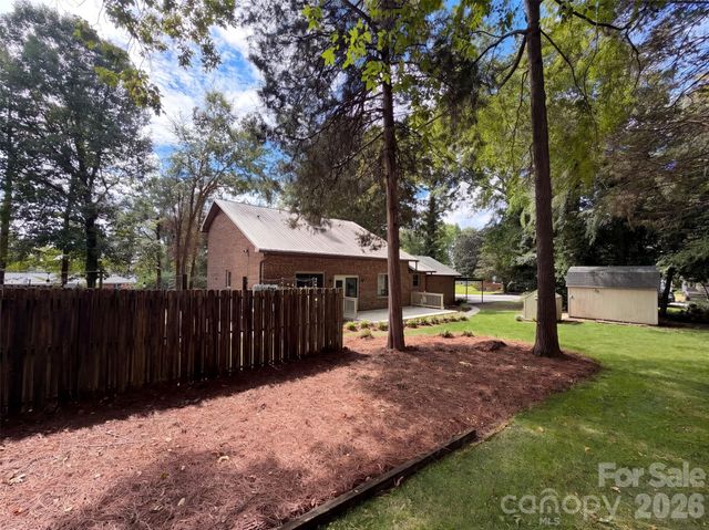 121 Goodman Circle NE, Concord, NC 28025