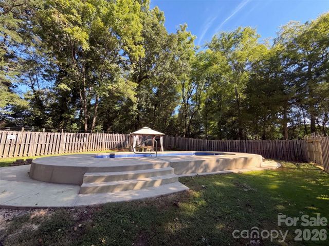 121 Goodman Circle NE, Concord, NC 28025