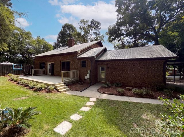 121 Goodman Circle NE, Concord, NC 28025