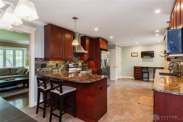 6912 Morrow Drive, Clayton, OH 45415