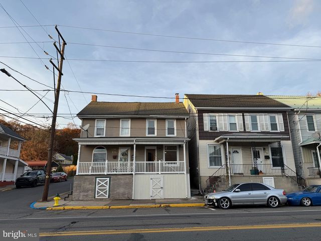 45 W GRAND AVE, Tower City, PA 17980