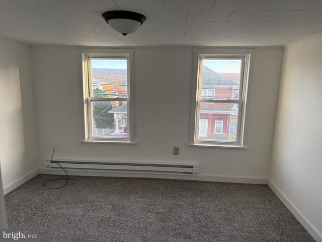 45 W GRAND AVE, Tower City, PA 17980