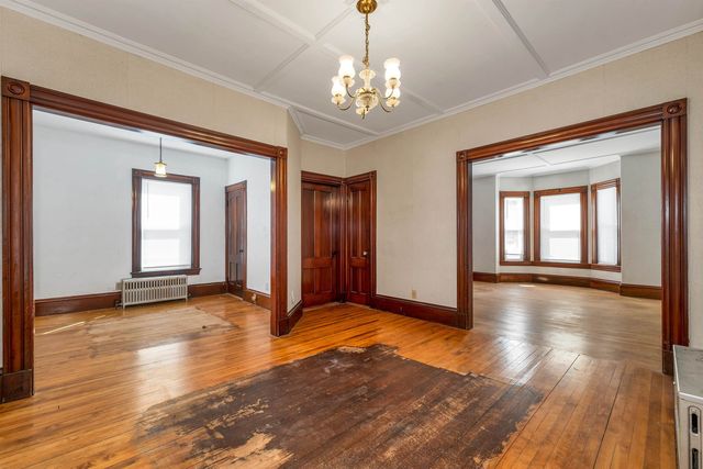 32 Summer Street, Laconia, NH 03246