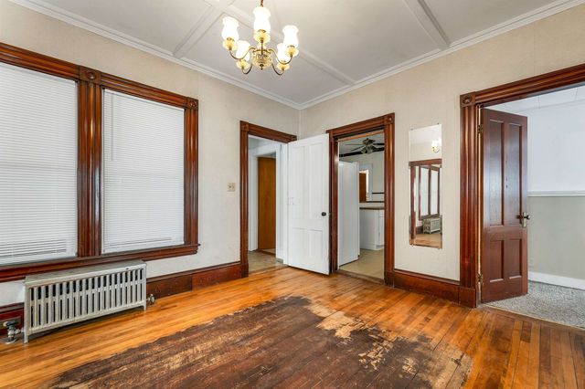 32 Summer Street, Laconia, NH 03246