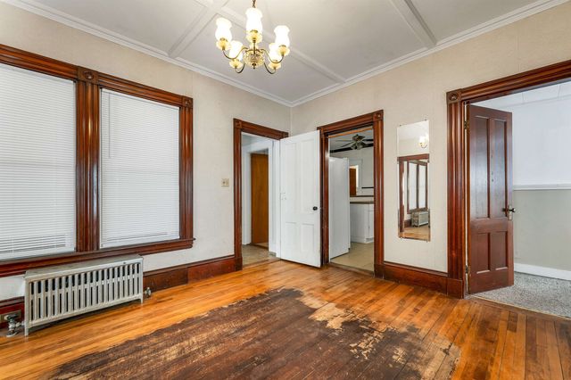 32 Summer Street, Laconia, NH 03246