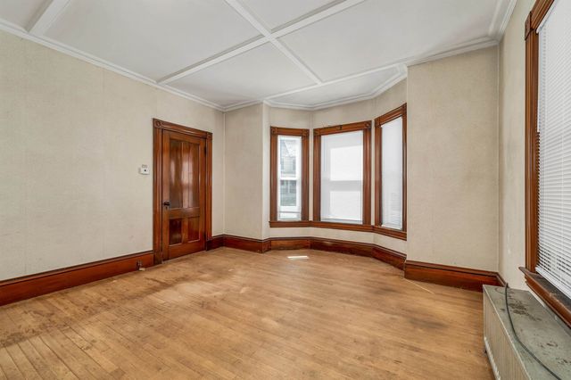 32 Summer Street, Laconia, NH 03246