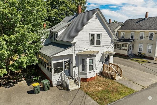 32 Summer Street, Laconia, NH 03246