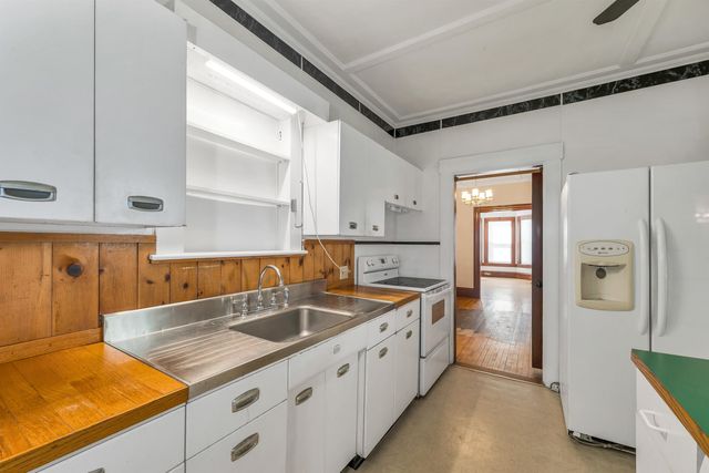 32 Summer Street, Laconia, NH 03246