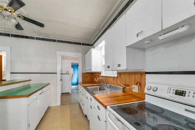 32 Summer Street, Laconia, NH 03246