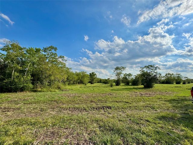 11939 7th St, Santa Fe, TX 77510