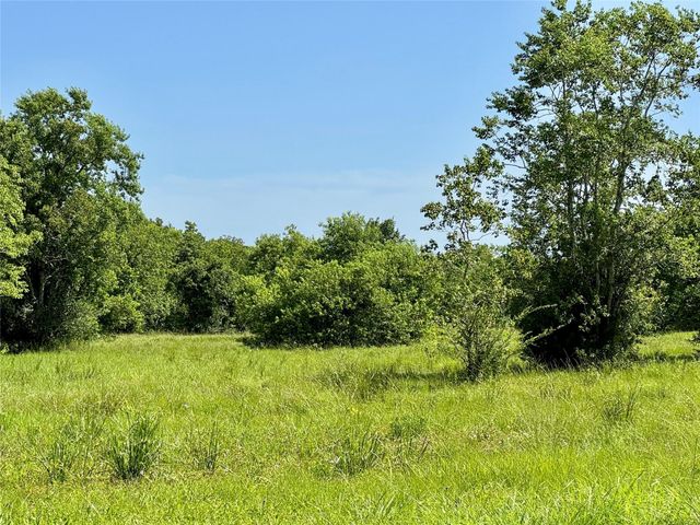 11939 7th St, Santa Fe, TX 77510