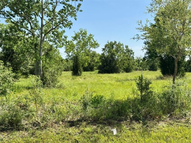 11939 7th St, Santa Fe, TX 77510